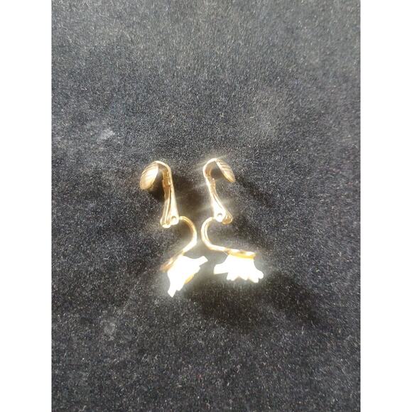 Vintage Ceramic Daisy Golden Clip On Earrings Yellow & White - Picture 5 of 8